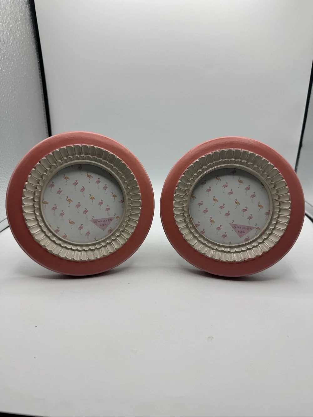 2 Round Picture Frames Pale Pink 4x4 Photo Easel Back Sheffield Home